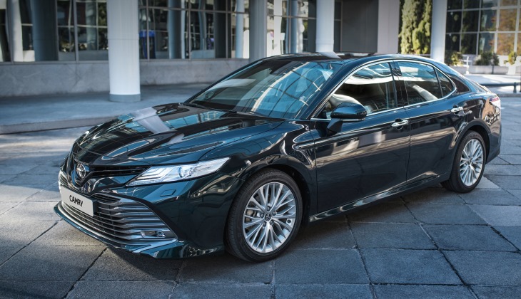 Объявлены цены на новый седан Toyota Camry для России