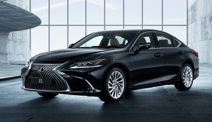 Объявлены российские цены на новый седан Lexus ES