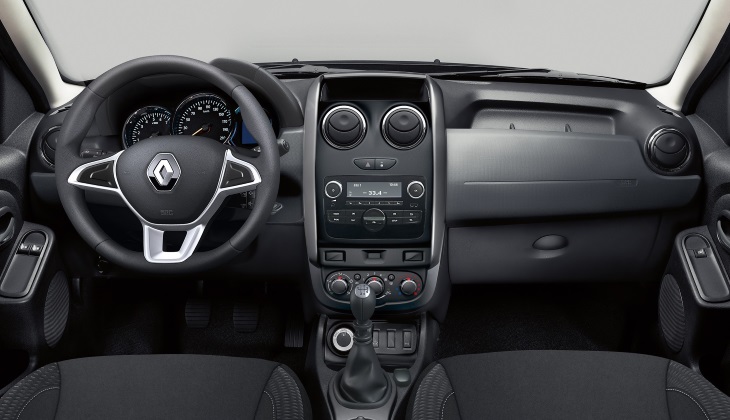 ����� ������������ Radio Connect (��� ���������� � ������������ Drive) ����� ��� USB-������� � ������������ ���������� ��� ��������� R Go, ������� ���������, ��������, ����� ���������� �� �������� ��� ������ ������� ������� � ����