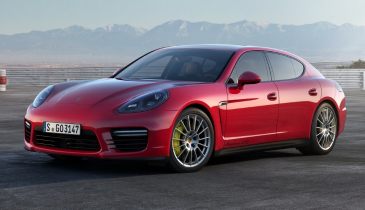 �������� Porsche Panamera ������ ��� ����� ��-�� ������ ��������� ���������