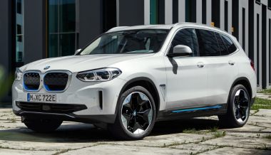 Кроссовер BMW X3 превратился в электромобиль