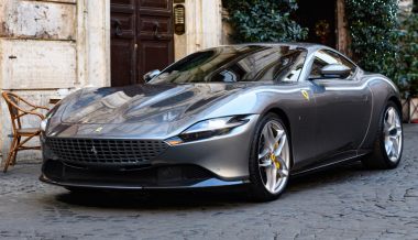 ����� �������� ��������� ������ ��������� Ferrari Roma � ������
