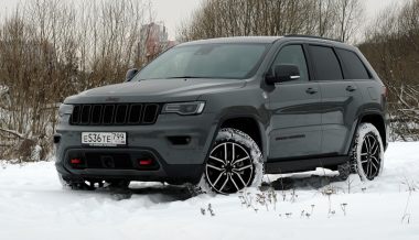 ����� ����������� Jeep Grand Cherokee: ���������� ���������� Trailhawk