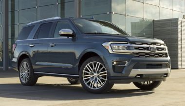 Рестайлинг внедорожника Ford Expedition: огромный планшет в салоне и дорожный просвет 27 см
