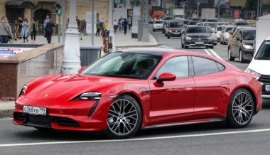 ��� ������� ����������� Porsche ������� ��-�� ������� ��������