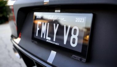 Марка Ford начала предлагать покупателям цифровые номера