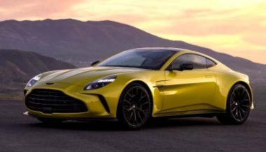 �������� �������� �������� Aston Martin Vantage