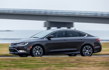 �������� ����������� � ����� ������ Chrysler 200