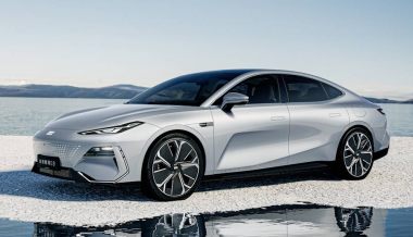 ������������� ����� Geely Galaxy E8 ������� ���������� ������������ ������