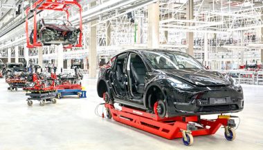 �������� Tesla ������ ������ ����������� ��-�� ����� ������