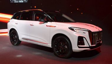 ��������� ���� ���������� Hongqi HS3 ��� ����������� �����