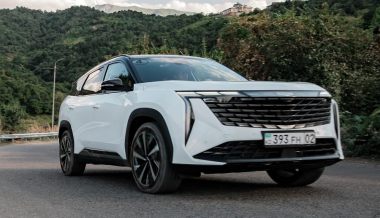 ����� Geely Atlas 4WD ����������� � ����������
