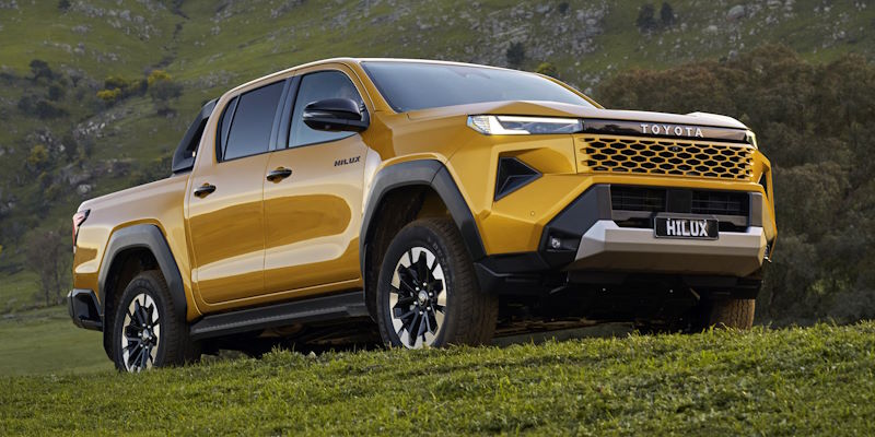 ������ � � ��������������: ������� ����� Toyota Hilux ������ ���������