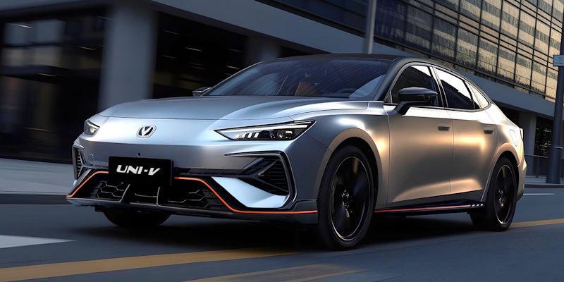 ����� ������ ������ �������� Changan Uni-V ����� �������� � ������