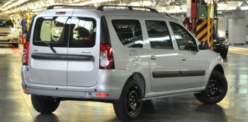 На универсал Lada Largus начали ставить парктроник