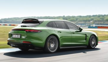 � ������ Porsche Panamera ��������� ��� ���� ������