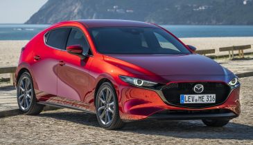 ����� Mazda 3 �������� � ������ � ����. ���� ��� ���������