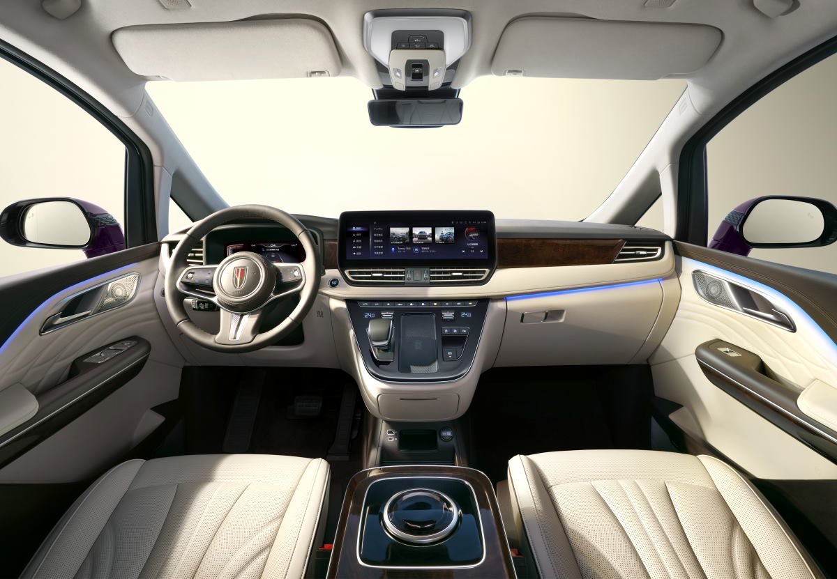 Hongqi HQ9
