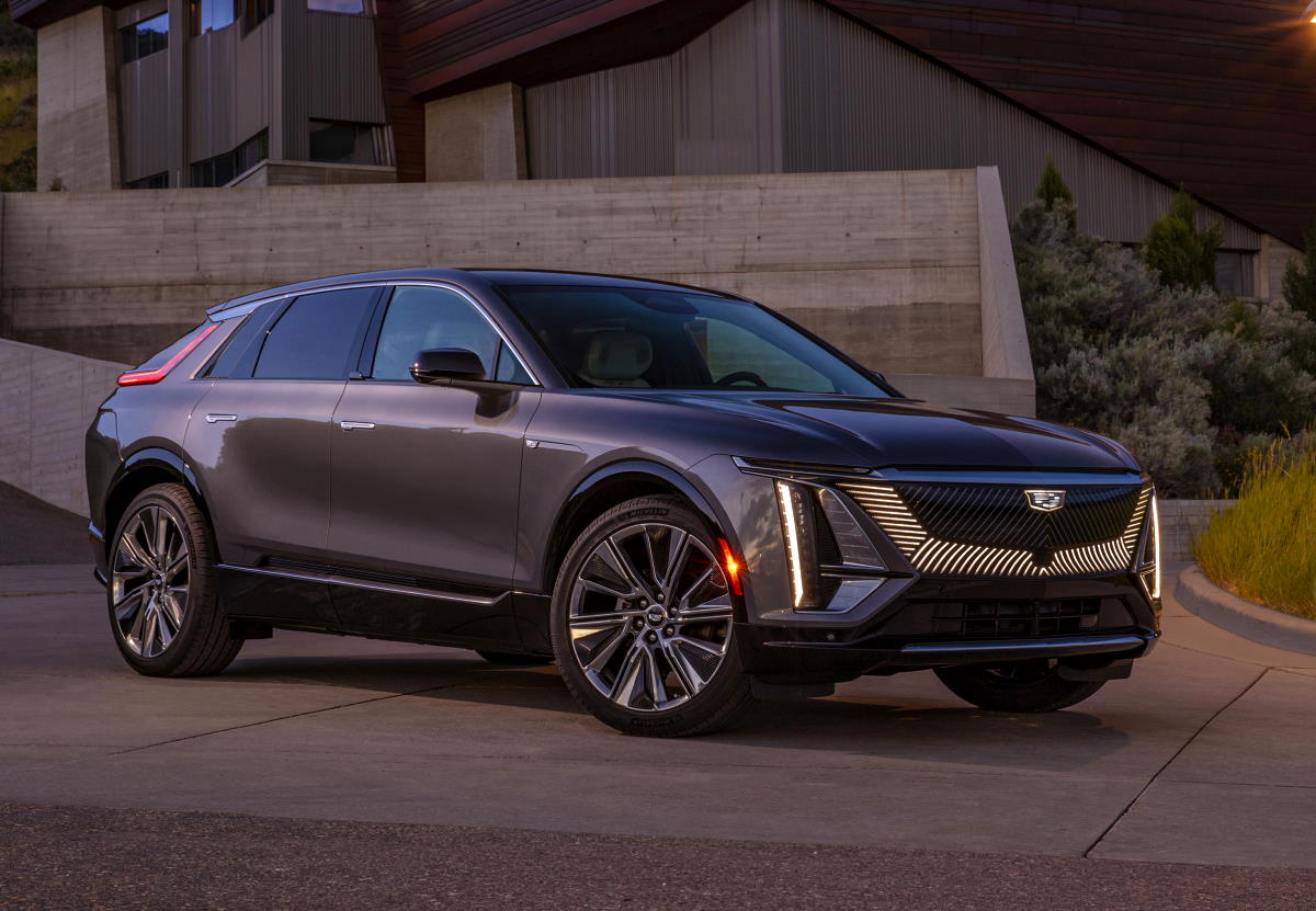 Кадиллак Лирик Cadillac Lyriq