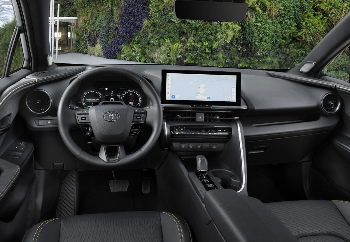 Салон Toyota C-HR Toyota C-HR