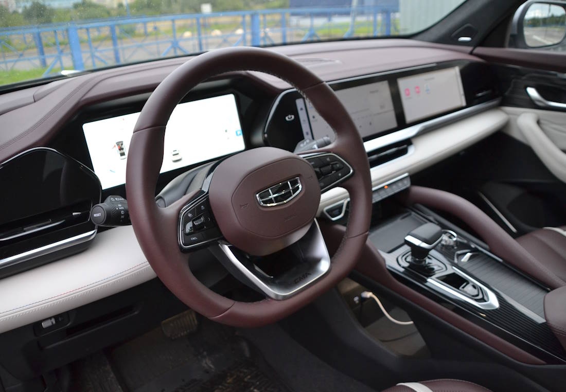 Салон Джили Монжаро Geely Monjaro