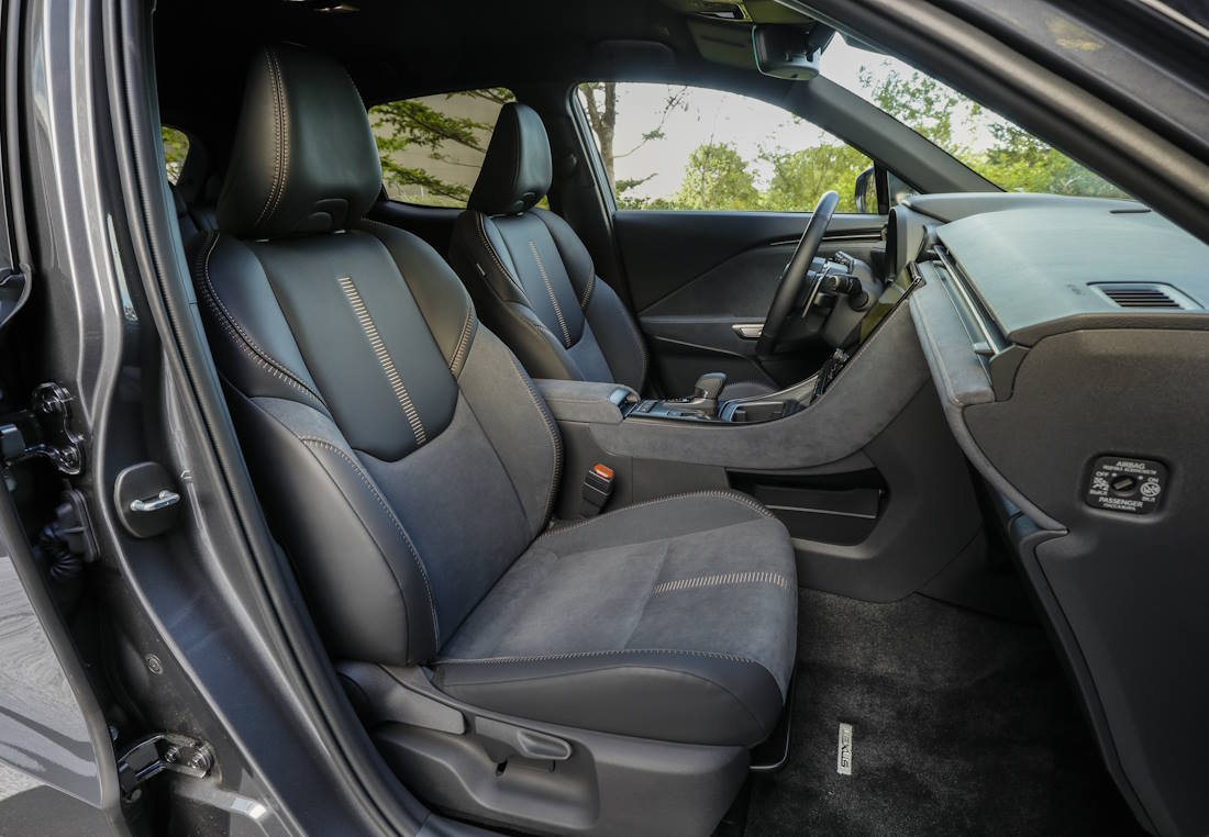 Салон Lexus LBX Lexus LBX