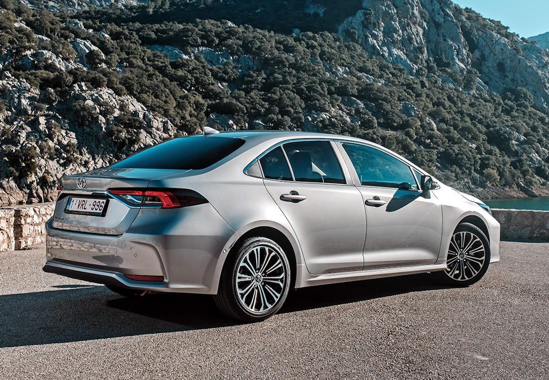 Тойота Королла Toyota Corolla